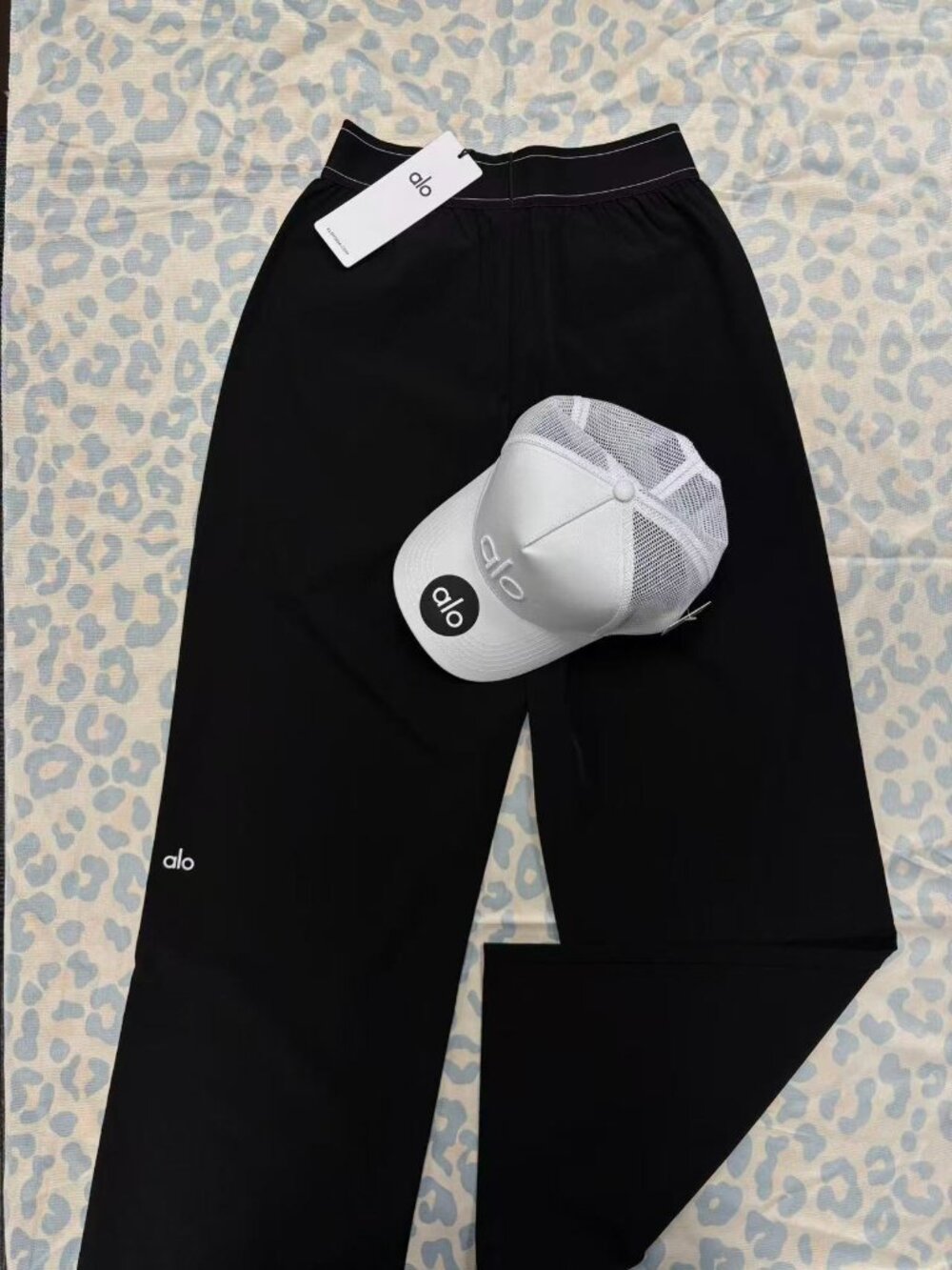 ✨Alo Yoga Suit Up Trouser Black Regular Brand New with Tag - Picture 3 of 7